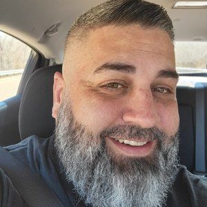 Meet your Posher, Adam